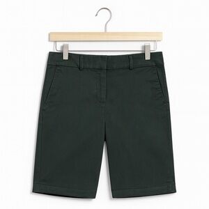 Ann Taylor Signature Women's Sz 10 Black  Flat-Front Bermuda Shorts 10.5" Inseam